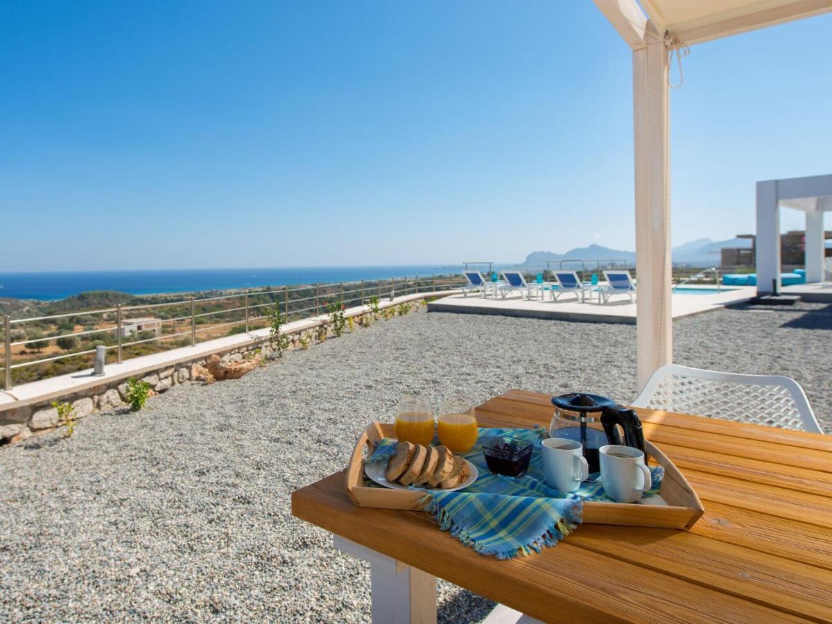 Beautiful With Infinity Pool And Sea View Villa
